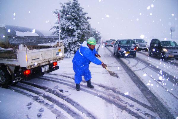 融雪剤散布